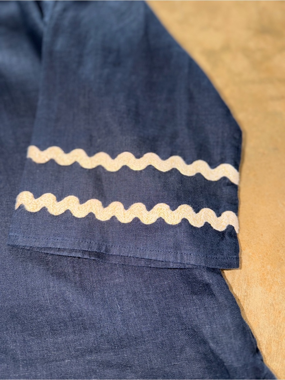 Chico’s Size 4 XL XXL 100% Linen Navy Tunic Metallic Trim Top - Picture 4 of 9